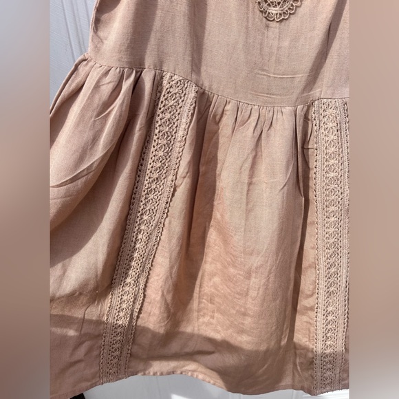 Warm taupe linen blend eyelet lace trim dress • by Jolie & Joy • New with tags• - Picture 7 of 15